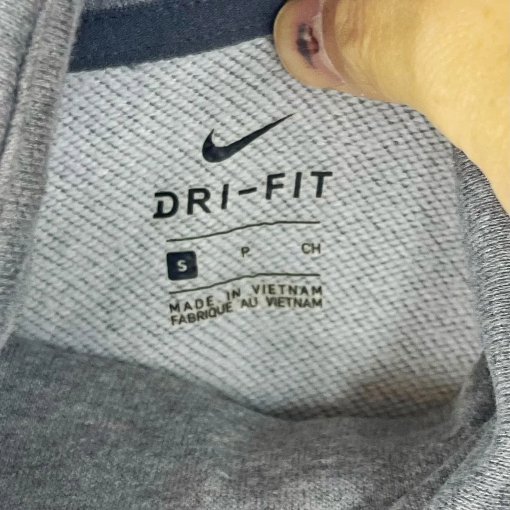 NIKE Women’s GREY Dri-FIT Cowl Neck Training Top NIKE Logo Band on Bottom Size S